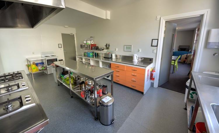 YHA Christchurch communal kitchen area