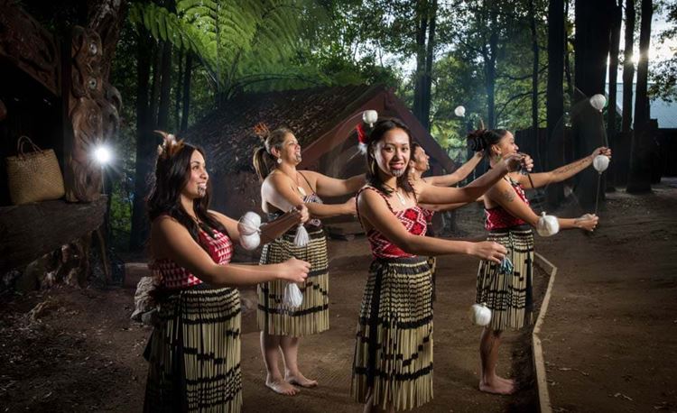 maori poi dance in tamaki village