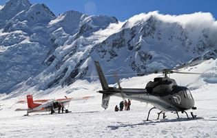 helicopter landed on mt cook