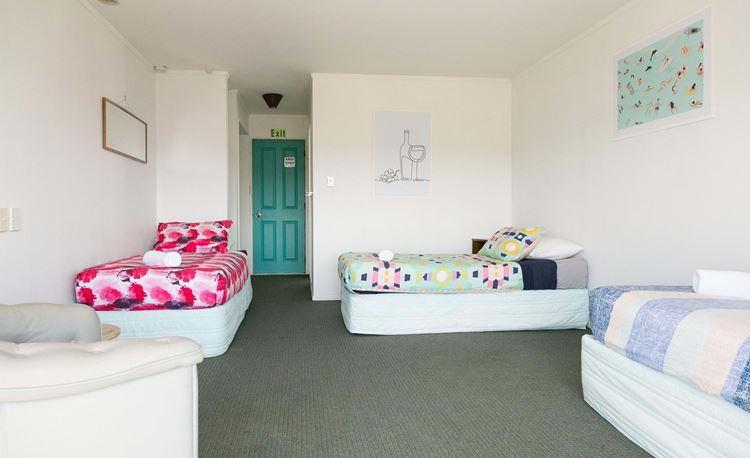 3 beds in Taupo hostel room